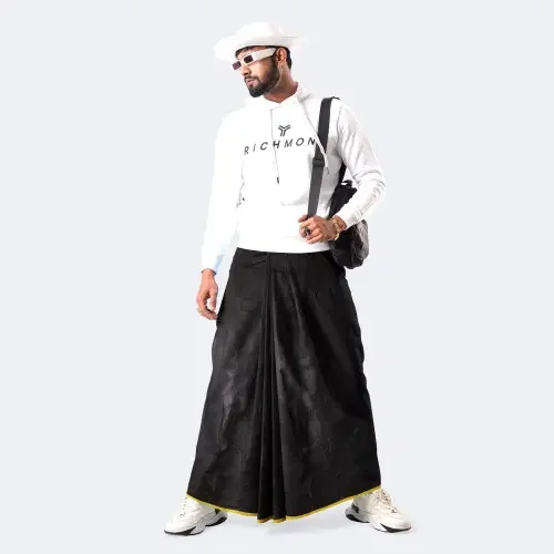 Midnight Black Golden-Edge Lungi - Ashapurno  - 1