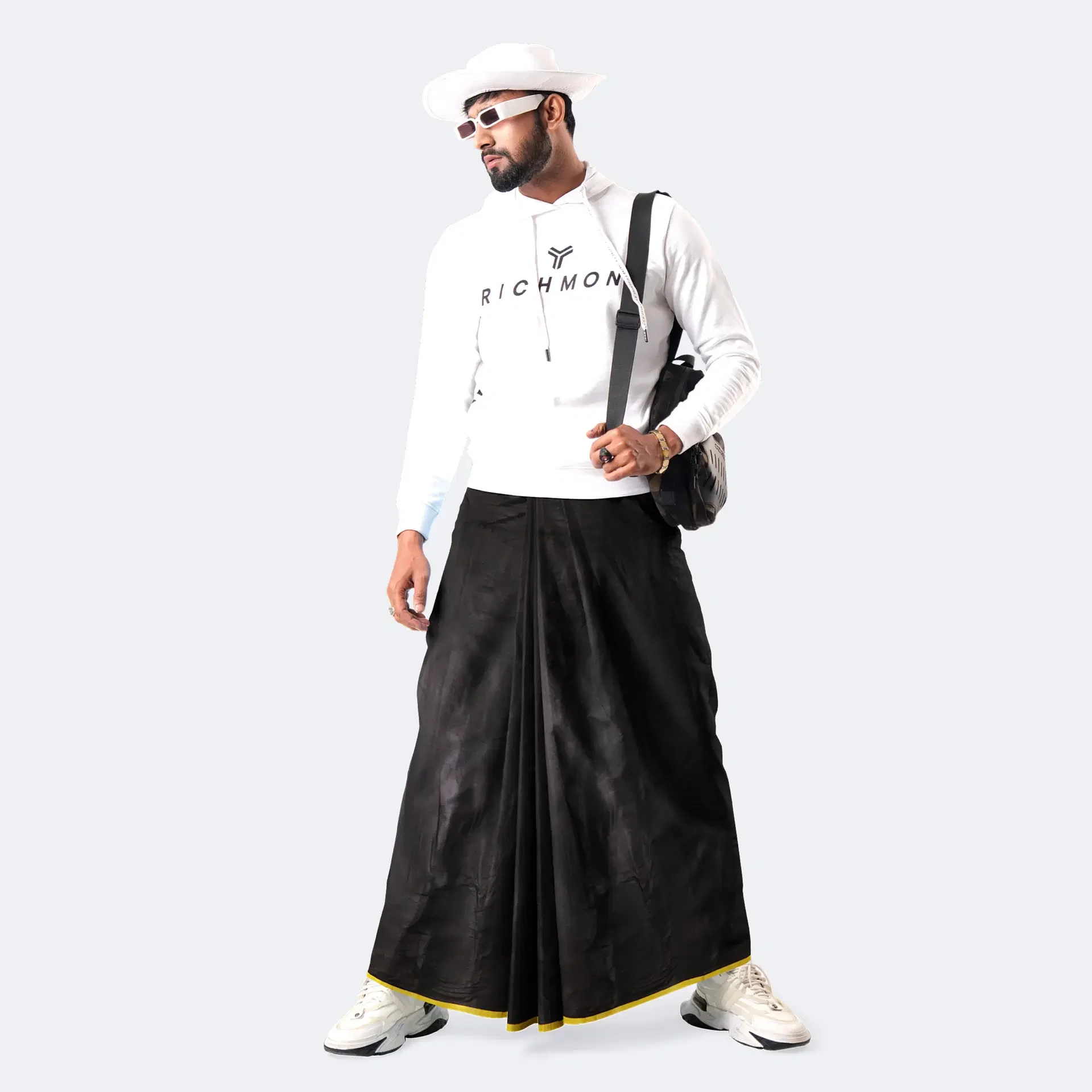 Midnight Black Golden-Edge Lungi - Ashapurno  - 4